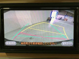 バックガイドモニターで、後方を確認しながら安心して駐車することができます。運転初心者も熟練者も必須の機能ですよ!