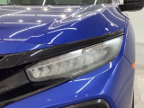 LEDヘッドライトは、点灯の瞬間から最大光量を発揮し、突然暗くなるトンネルなどでの安定感を高めます。