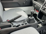 マニュアルミッションで、運転も軽快に!