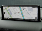 マツダコネクトの10.25インチワイドセンターディスプレイです。『Android Auto』『Apple CarPlay』や独自のコネクテッドサービスに対応したインターフェイスシステムです。
