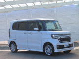 【Honda SENSING装備】ミリ波レーダーとカメラを用いた先進の安全運転支援システムです。衝突軽減ブレーキに始まり、車線維持システム、標識認識機能などの支援で安全運転をサポート致します。