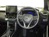 運転席まわりです。 各操作スイッチは使いやすい位置に配置されてます。