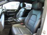 助手席のシート:使用感が少なく綺麗な状態です。