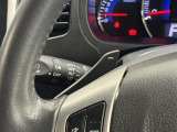 【パドルシフト】AT車のハンドル上で変速を行えるシステムです。ステアリングスイッチ裏側のレバーでシフトを切り替えられます。もちろんAT免許で運転可能です。