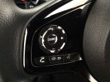 ステアリングリモコンは、運転中でも簡単に音量調整やチャンネル変更もできます!わき見運転防止にもつながるので安心です♪