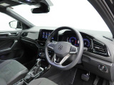 シンプルなデザインで飽きさせない内装がVolkswagenのコンセプトの一つでもあります。