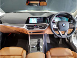 ☆センターパネルを運転席側に僅かに傾けたBMW独特のインパネ☆【駆け抜ける歓び】はここからもスタートしております☆