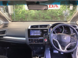フロントガラスが大きく、ワイドな視界で運転もしやすくなるように、設計されています。