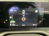 サクラ専用のデジタルメーターパネルです。様々な情報が表示可能になっています。