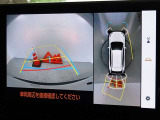 バックガイドモニターを装備しています、車庫入れもラクラクです。パノラミックビューモニターを搭載しています、上からの画像も表示されます。