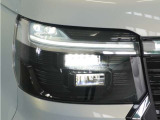 【LEDヘッドライト+デイタイムランニングランプ】今や主流のLEDヘッドライトに、日中でも他者からの視認性を良くするデイタイムランニングランプ装備!スタイリッシュでかっこよく仕上がっています。