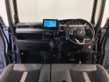 【前方視界】開放的な前方視界!運転がしやすく疲れにくいです♪窓が大きく、見通しがとっても良いおクルマですよ♪