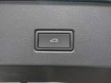 リヤゲートは電動のパワーバックドア!