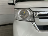 明るくて長寿命のLEDヘッドライト採用