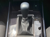 アクセルペダルを踏み込む量や速さに応じて変速パターンをし、人馬一体の運転感覚を発揮してくれる6速オートマ!