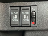 便利な両側電動スライドドア