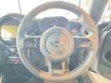 アクティブクルーズコントロール付き!前車との車間調整を自動で行ってくれるので、ロングドライブも楽楽です。
