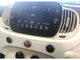 お持ちのスマートフォンが使える、Car Play&Android Auto対応のU-Connectを搭載。ナビゲーションアプリがご利用いただけます。