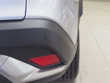 《インテリジェンスクリアランスソナー》駐車時など、低速走行時における衝突を緩和(ブレーキとアクセルを踏み間違えても、被害軽ブレーキをかける装置です。
