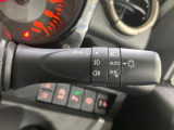 【オートライト】周りの明るさに応じて自動でヘッドライトの点灯・消灯ができる機能です!ライトの付け忘れ・消し忘れなどが無くなり、雨の日や夕方の走行も安心!トンネル通過時も便利ですね♪