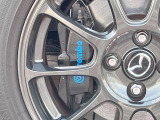 【ブレンボ製キャリパー】ハイパワー車両には強力なブレーキが必須!世界のスーパーカーにも採用されるイタリアの高級メーカー「ブレンボ」を装着!色鮮やかなキャリパーがスポーティな印象を引き立てます♪
