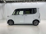 流れるようなボディラインが魅力的で乗降りしやすい車両です