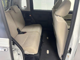 後部座席もキレイな状態です♪