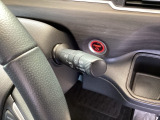 スマートキーシステム搭載ですので、ハンドル横のスイッチを押せば、エンジンスタート!