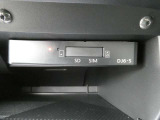純正ドライブレコーダー:前方と車内後方の状況を映像で記録します。