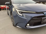 ヘッドライトはキリっとしたデザインに。最近のトヨタ車でのデザインの特徴になっています。センターグリルと繋がりを持たせた形状になっています。