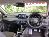 ご覧のように、視界が広く運転しやすいように設計されています。また、デュアルフルオートエアコンで快適です。