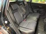 後部座席も気になるようなキズ・汚れやへたり等、大きなダメージはなく、良好な状態です。