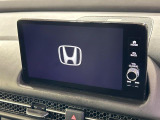 【メーカー純正ナビ】インテリアに溶け込むスタイリッシュな「専用設計」メーカーナビを装備♪視認性や操作性など基本性能にも優れ、より上質なカーライフをお楽しみいただけます。