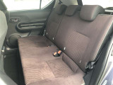 【後部座席】も当然、綺麗・清潔に仕上げております。内装の綺麗なお車は気持ちが良いですし、コンディションのいい車が多いです。オススメの1台です。