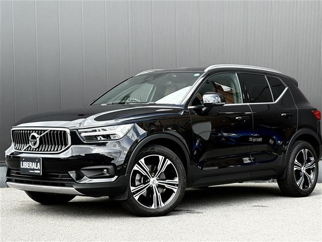 XC40  4WD 本革シート