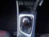 6速マニュアル車です