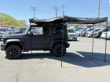 【サイドオーニング】車の屋根に直接乗せる収納型日よけテント!車の中ではなく外の空気に触れながらゆったり過ごしたい!と思う方にオススメ!なかなか外出できない環境でもご自宅の駐車場でも気軽に楽しめます!