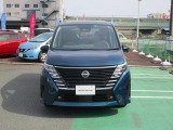 広い展示場には高品質で程度の良いお車を多数展示しておりますよ。他にもおすすめが色々ございます。