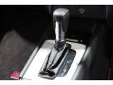 扱いやすい位置に配置されたフロアオートマチックです☆CVTを採用で滑らかでスムーズな走りが楽しめますよ♪