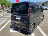 プライバシーガラスなので、中の荷物やプライバシーも保たれます。