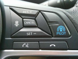 ハンドル右側 プロパイロットの操作スイッチ。高速道路での単調な渋滞走行や、長時間の巡航走行のイライラやストレスが減るので、ロングドライブがこれまで以上に楽しみになります♪