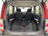 【トランク】積み込みやすくて、たっぷり積める荷室です。シートアレンジできるものは、乗車人数と荷物の量や大きさによってシートを動かすことができるので、より快適なドライブが可能です!