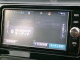 SDナビです。Bluetoothで好きな音楽を聴く事ができるので、ドライブがひときわ楽しくなっちゃいますね♪