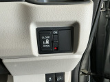 【パワースライドドア】助手席側がパワースライドドアになっており、運転席のスイッチやスマートキーでも開閉が可能です!開口部も広いので乗り降りも楽々♪