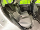 後部座席も気になるようなキズ・汚れやへたり等、大きなダメージはなく、良好な状態です。