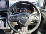 ステアリングリモコン装着車です♪お手元でオーディオの操作が出来て便利です♪