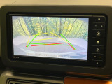 【バックカメラ】駐車時に後方がリアルタイム映像で確認できます。大型商業施設や立体駐車場での駐車時や、夜間のバック時に大活躍!運転スキルに関わらず、今や必須となった装備のひとつです!