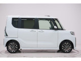 県内13店舗にて常時500台以上ダイハツ車を展示中です。見て、触って、納得のいく一台をぜひ見つけてください。