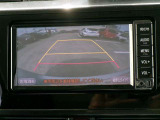 バックモニター付きですので、日常の駐車はもちろん、人や障害物などを映像で確認できるので安心です!(補助装置になりますので、目視でもご確認ください)