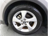 かっこいいホイールですね。 車のイメージを大きく左右するホイール部分はコダワリを持ちたいですね。